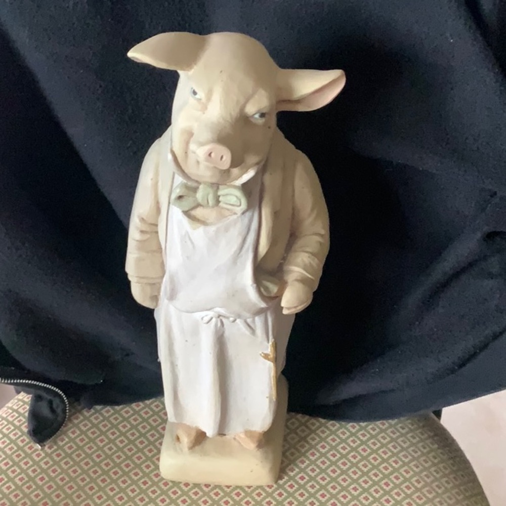 H.P.I 2002 VINTAGE 15” COLLECTIBLE FRENCH PIG STATUE